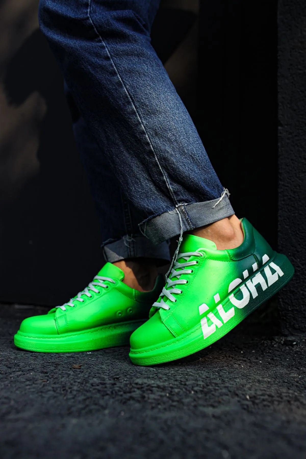 Green Graffiti Sneaker CH403