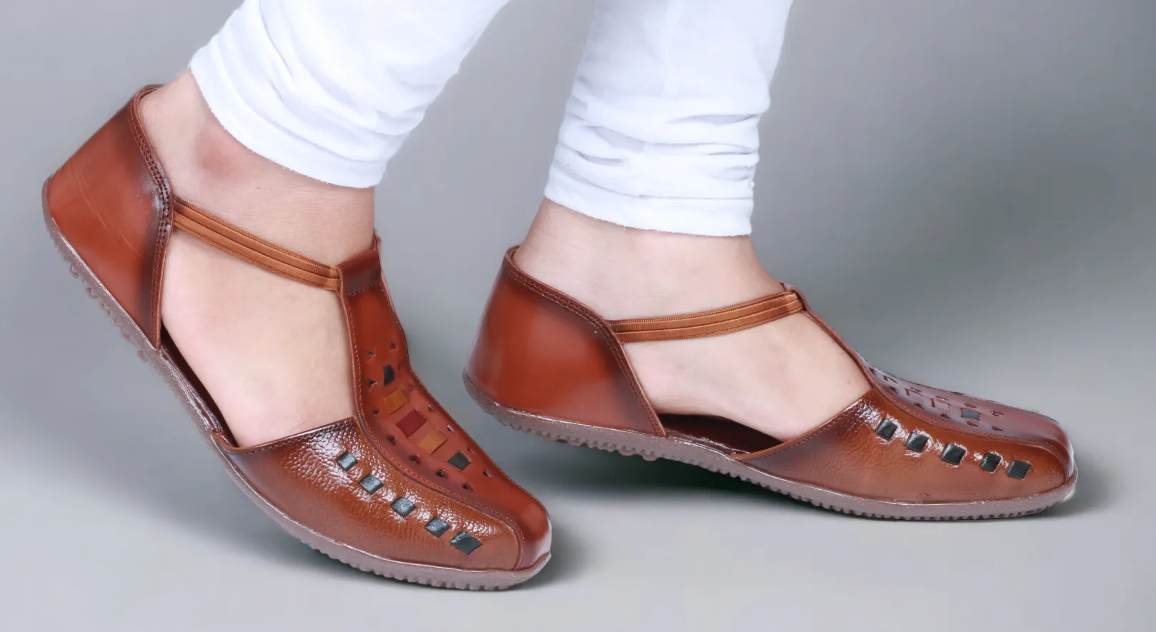 LADIES FLAT LEATHER SANDAL 996056