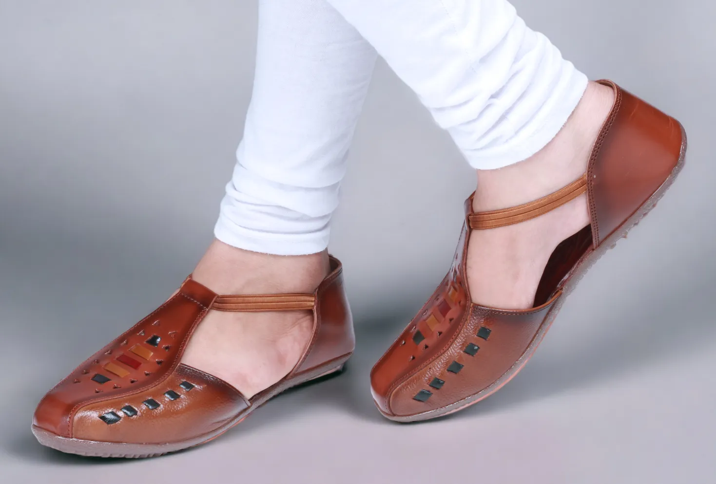 LADIES FLAT LEATHER SANDAL 996056